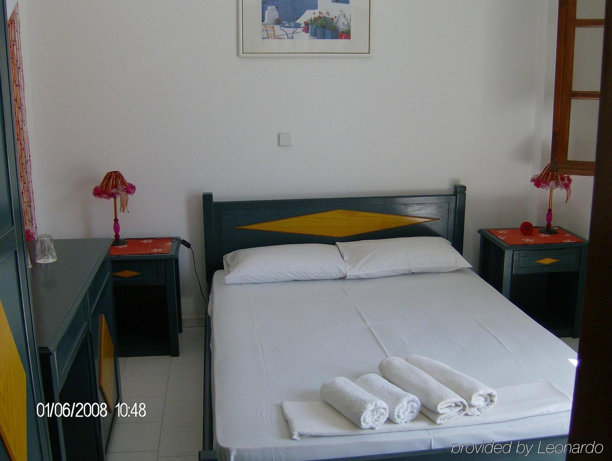 Albatross Hotel Livadi  Phòng bức ảnh